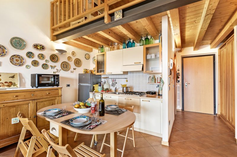 Grotten Loft with lake view & pool