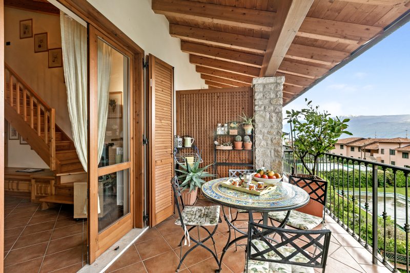 Grotten Loft with lake view & pool