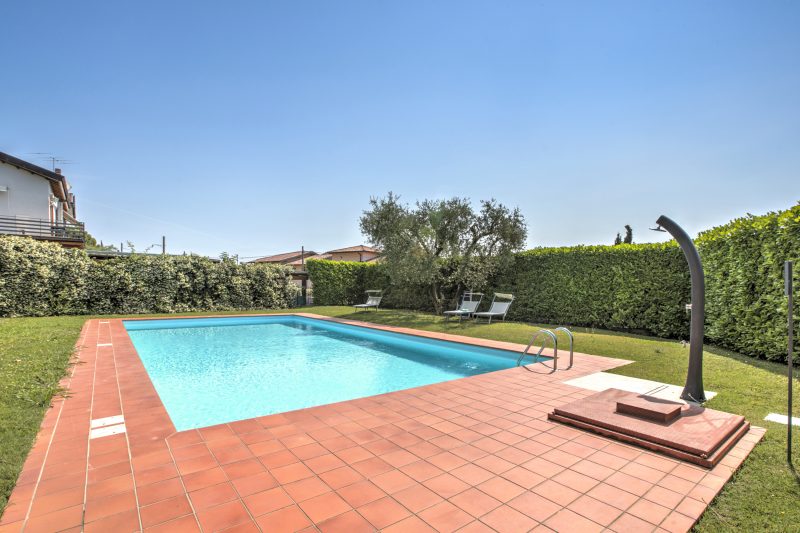 Grotten Loft with lake view & pool