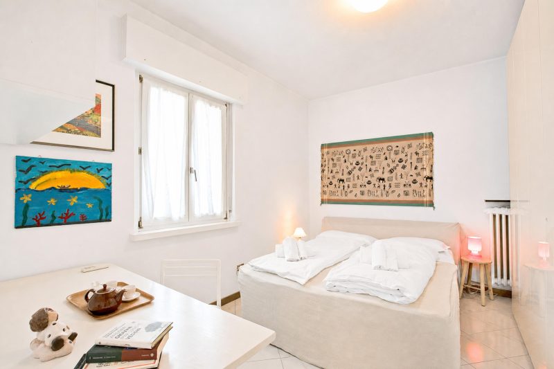 Riva del Garda Lake-View Balcony Apartment