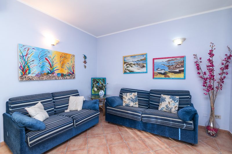 Il Borgo C8 700m From The Beach