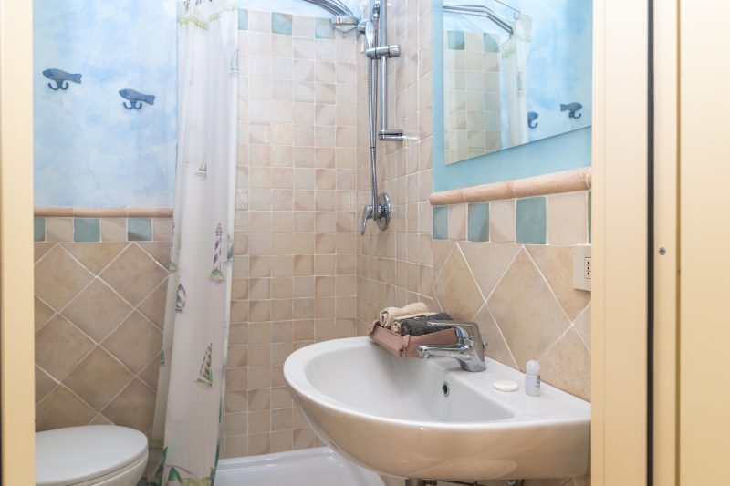 Il Borgo C8 700m From The Beach
