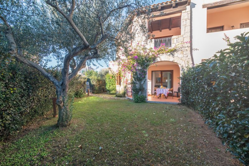 Il Borgo C8 700m From The Beach