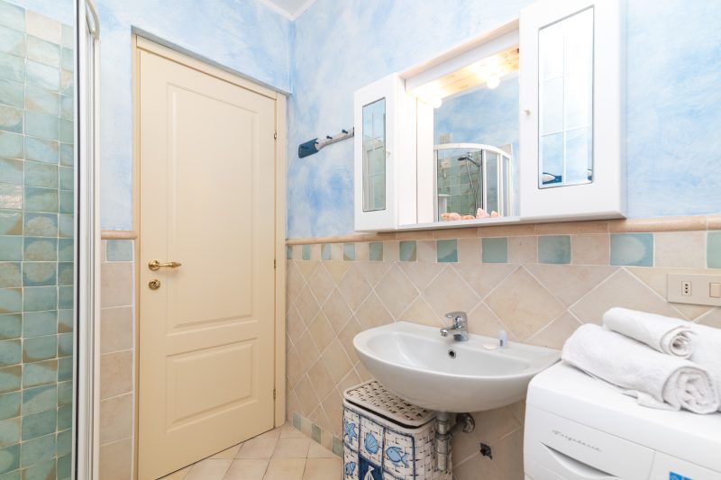 Il Borgo C8 700m From The Beach