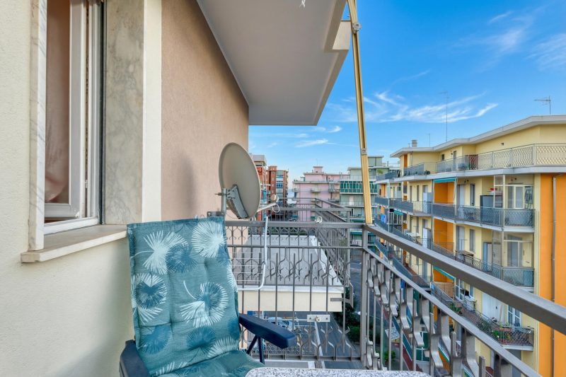 Il Rifugio - Town Center Apartment with Balcony