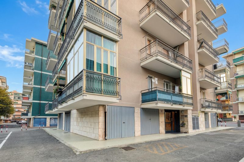 Il Rifugio - Town Center Apartment with Balcony