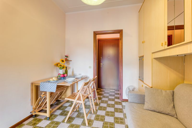 Il Rifugio - Town Center Apartment with Balcony