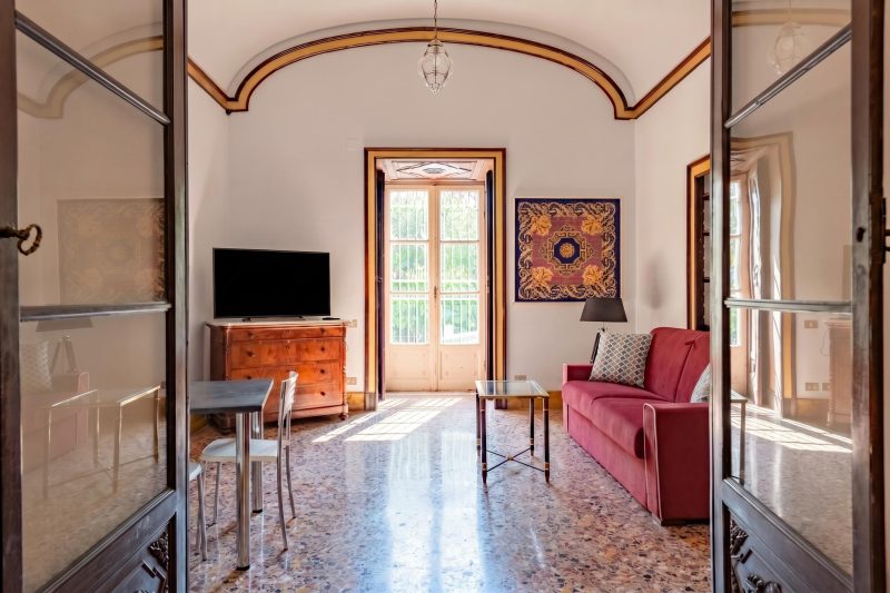 Charming  Apartment - Historic Center