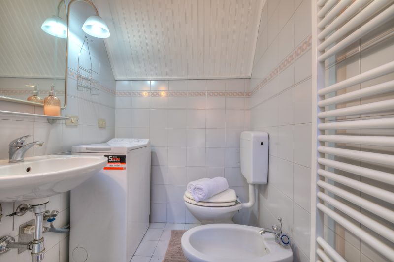 Apt. Gabriella: Studio in the Centre of Laveno