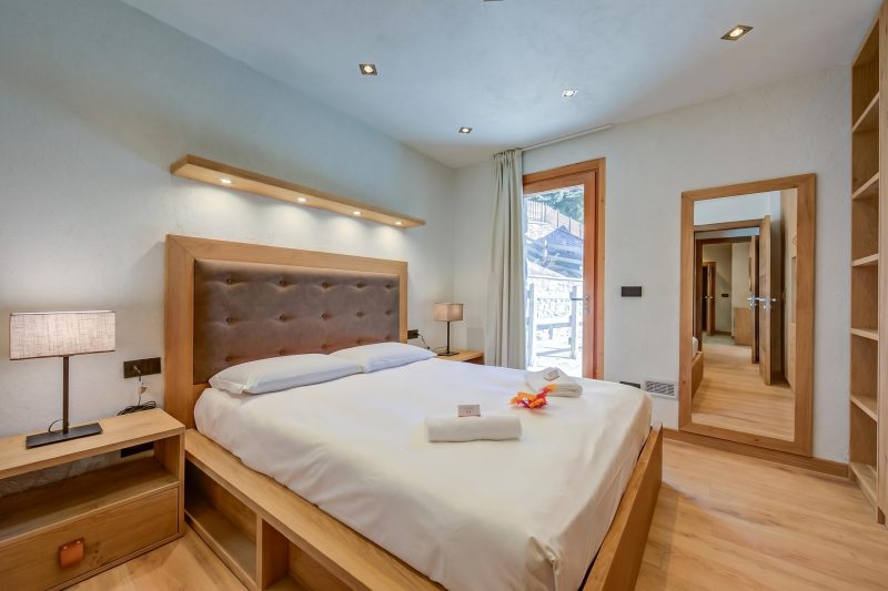 Chalet Merveille Ski In - Ski Out for 9