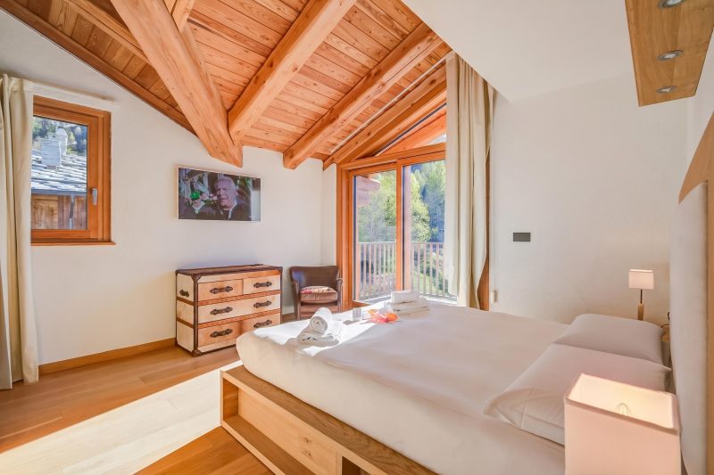Chalet Merveille Ski In - Ski Out for 9