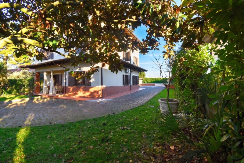 Villa Oasi with Private Pool BBQ & Garden near Sirmione