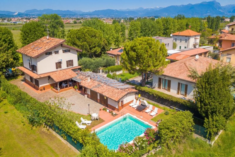 Villa Oasi with Private Pool BBQ & Garden near Sirmione