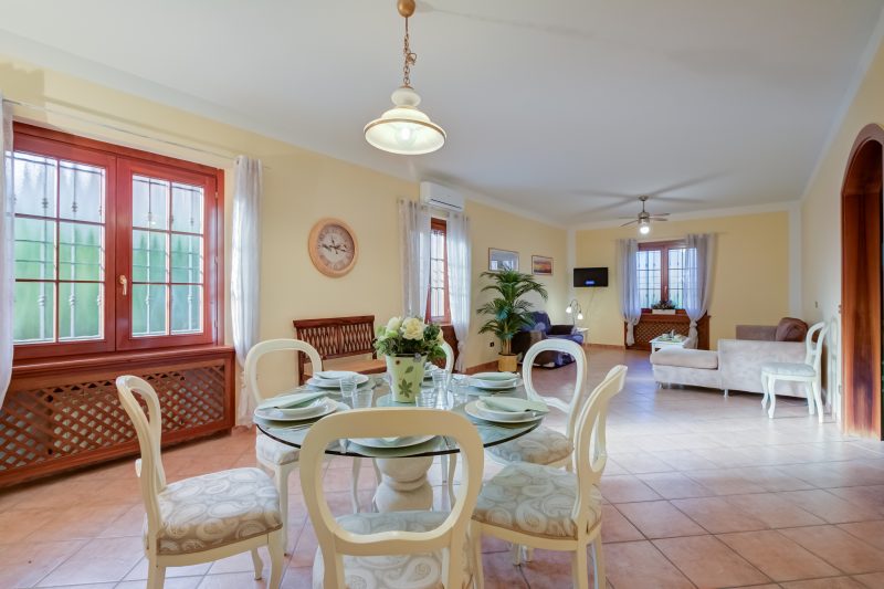 Villa Oasi with Private Pool BBQ & Garden near Sirmione