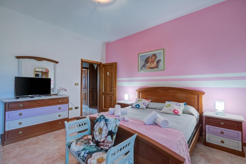 Villa Oasi with Private Pool BBQ & Garden near Sirmione