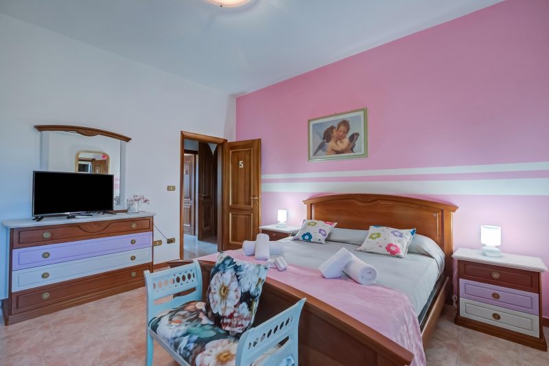 Villa Oasi with Private Pool BBQ & Garden near Sirmione