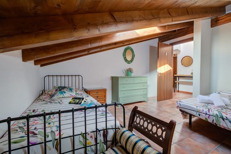 Villa Oasi with Private Pool BBQ & Garden near Sirmione