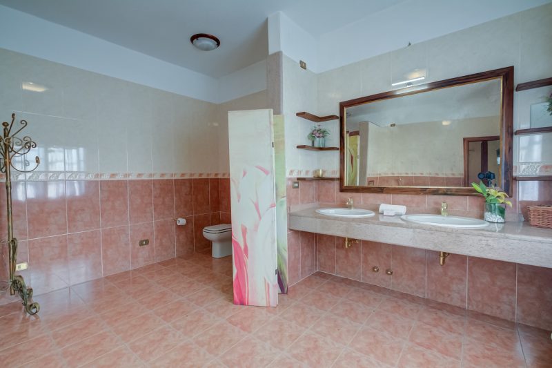 Villa Oasi with Private Pool BBQ & Garden near Sirmione