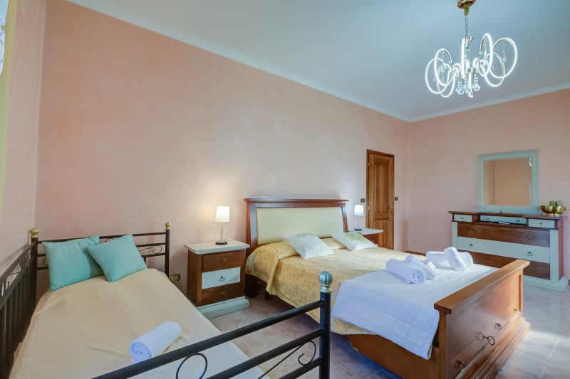 Villa Oasi with Private Pool BBQ & Garden near Sirmione