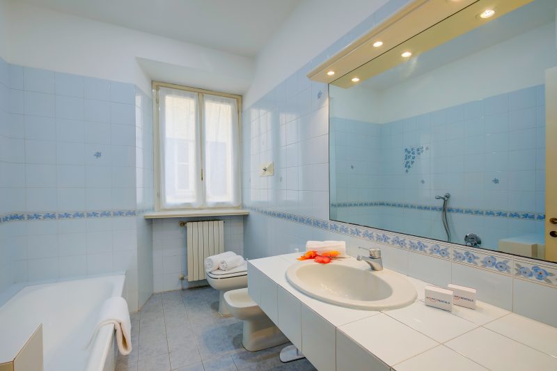 La Casa di Maddalena Stresa Centre: 2 Bed, 2 Bath, Balconies