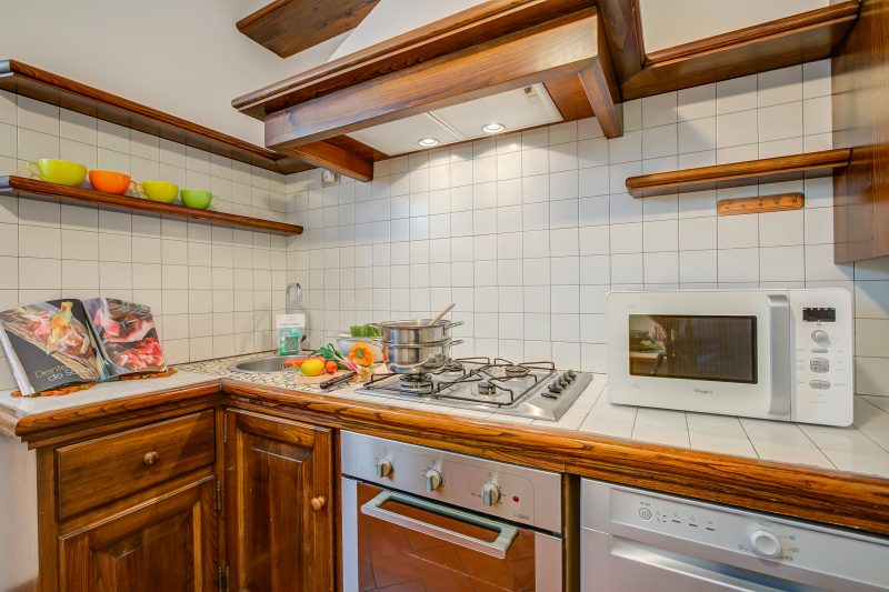 La Casa di Maddalena Stresa Centre: 2 Bed, 2 Bath, Balconies