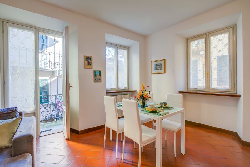 La Casa di Maddalena Stresa Centre: 2 Bed, 2 Bath, Balconies