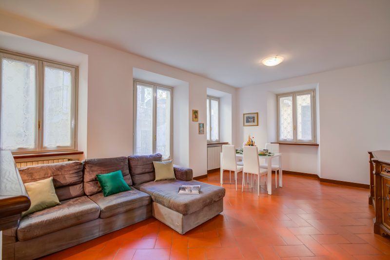 La Casa di Maddalena Stresa Centre: 2 Bed, 2 Bath, Balconies