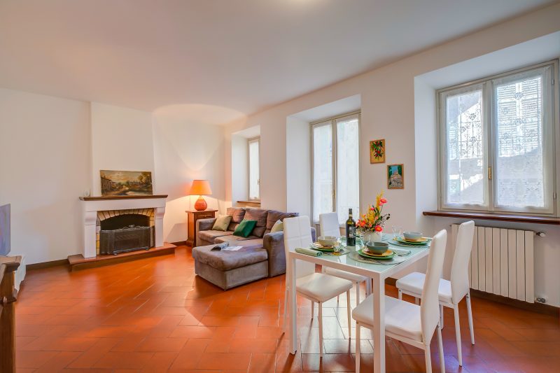 La Casa di Maddalena Stresa Centre: 2 Bed, 2 Bath, Balconies
