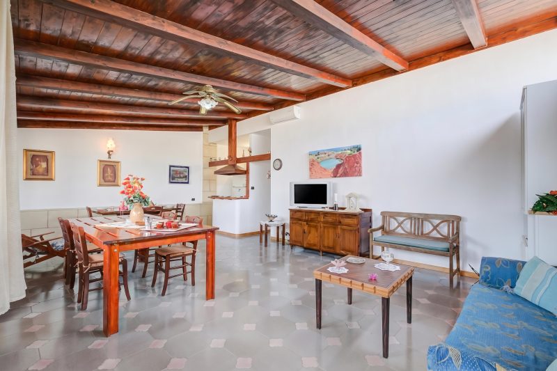 Villa Oasi al Mare with Pool & Garden in Salento