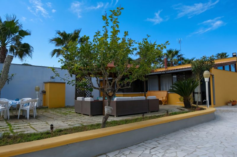 Villa Oasi al Mare with Pool & Garden in Salento