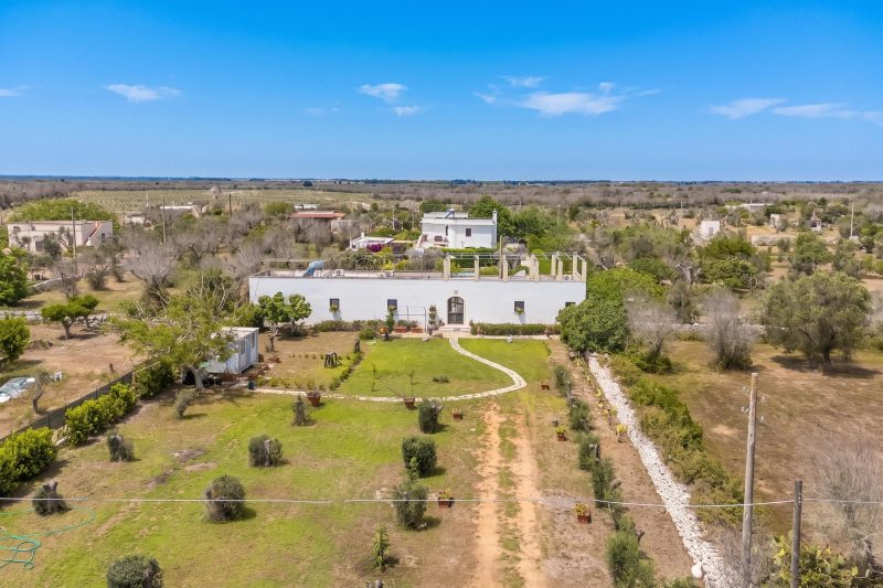 Villa Lisa with huge Pool and Garden