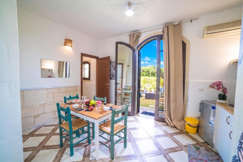 Villa Lisa with huge Pool and Garden