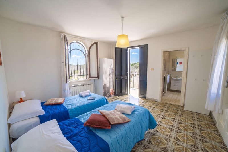 Villa Lisa with huge Pool and Garden