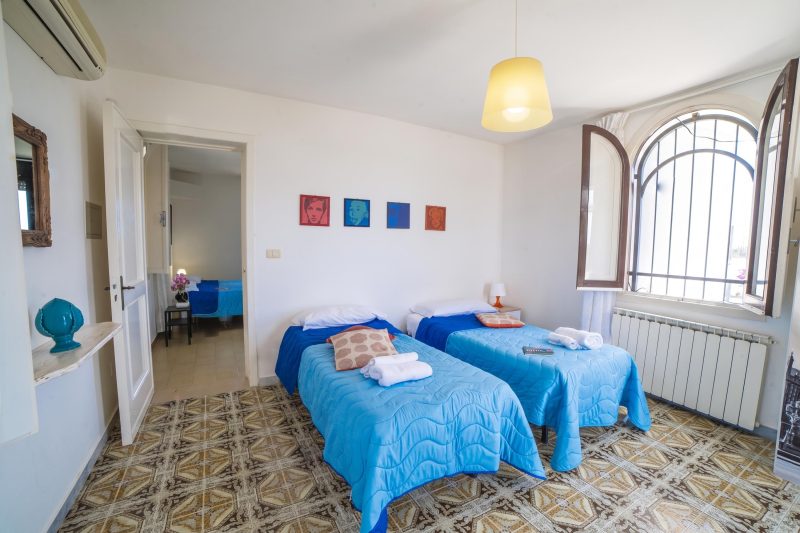 Villa Lisa with huge Pool and Garden