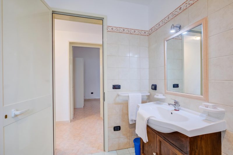 Villa Scianuli, Villa 250 meters from the sea