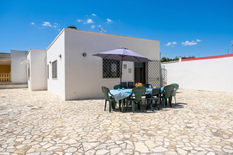 Villa Scianuli, Villa 250 meters from the sea