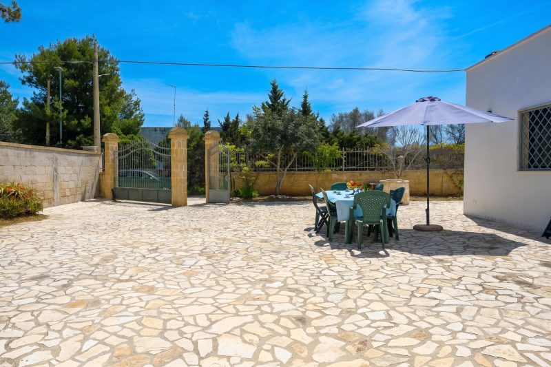 Villa Scianuli, Villa 250 meters from the sea