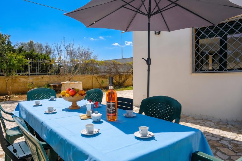 Villa Scianuli, Villa 250 meters from the sea