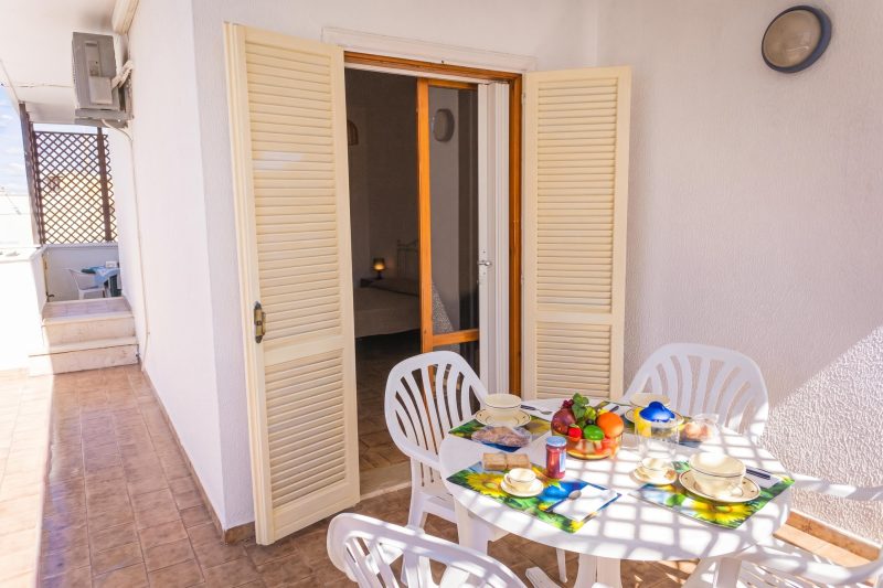 Torre Lapillo Apartment Sea View, 20m to Beach