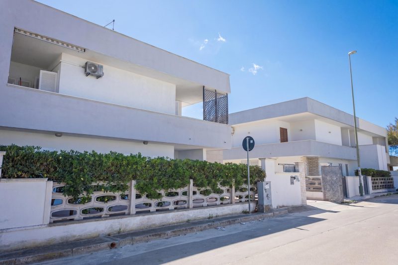 Torre Lapillo Apartment Sea View, 20m to Beach