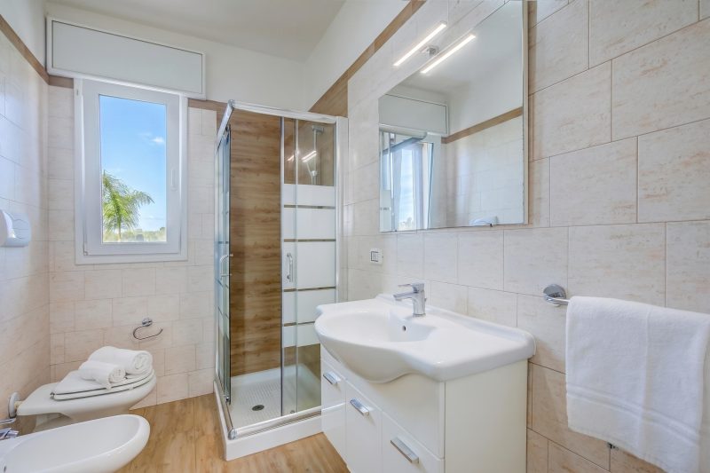 Le Bianche Apt1 with Garden Near The Sea