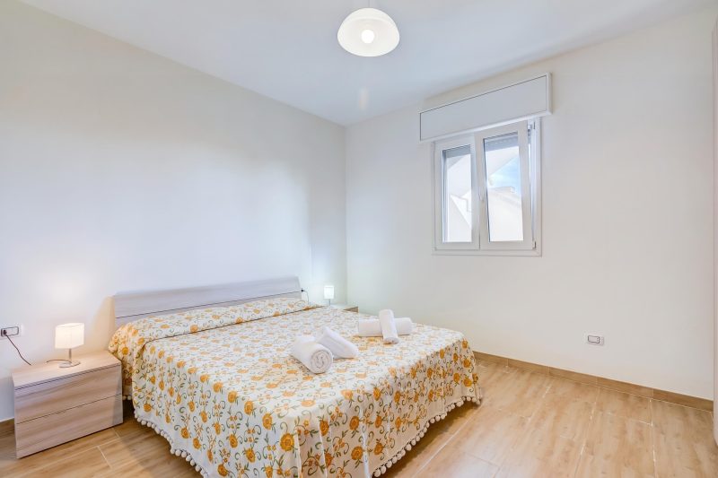 Le Bianche Apt1 with Garden Near The Sea