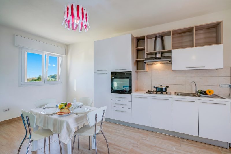 Le Bianche Apt1 with Garden Near The Sea