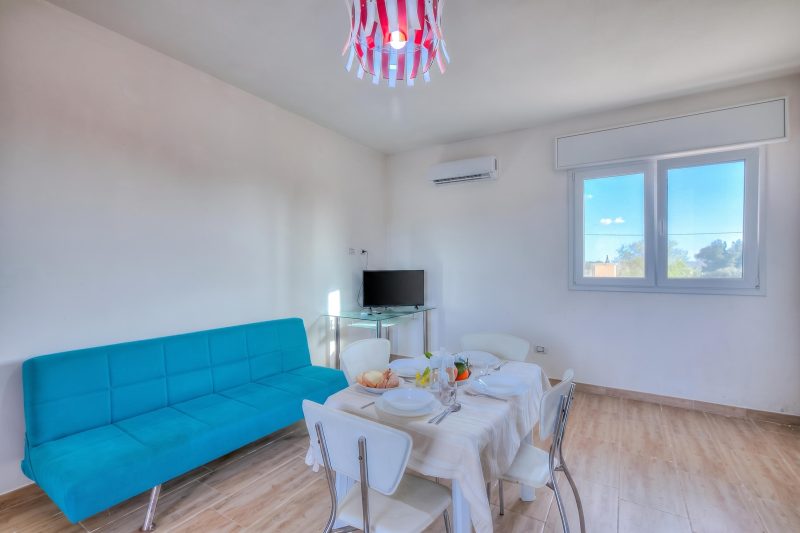 Le Bianche Apt1 with Garden Near The Sea