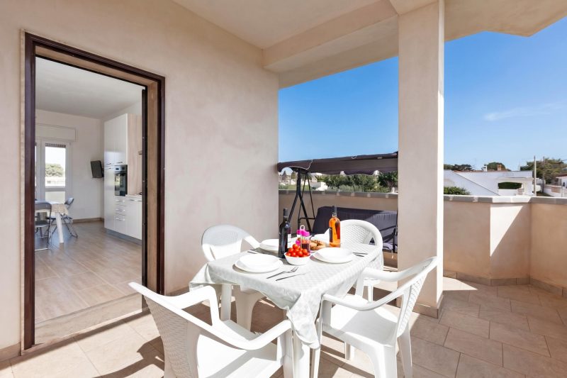 Le Bianche Apt 3 - terrace near the Sea