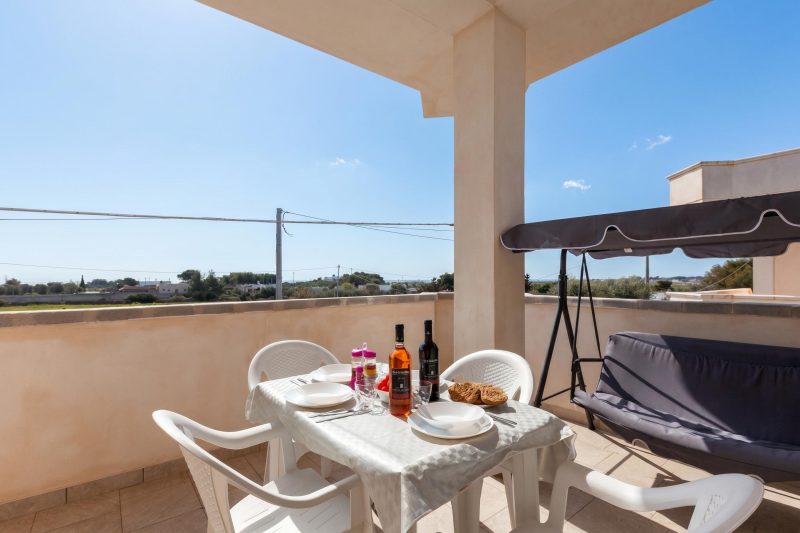 Le Bianche Apt 4 - terrace near the Sea