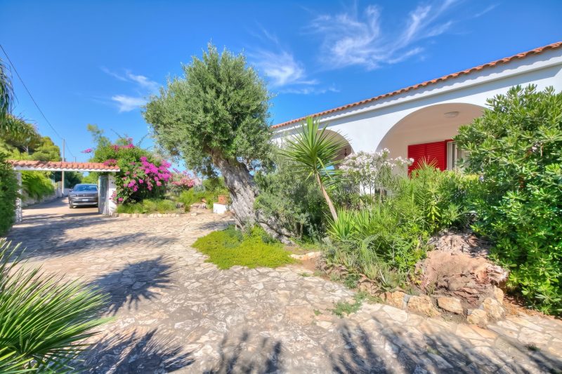 Villa Strea with Private Pool and Garden Veranda