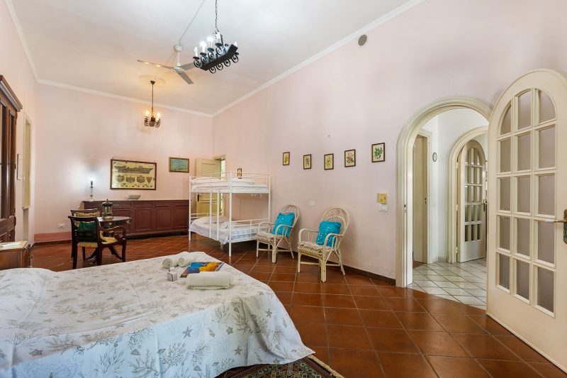 Villa Isidoro - Sea View and Garden, 50m to Beach