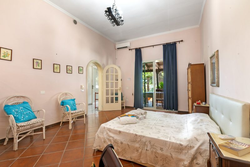 Villa Isidoro - Sea View and Garden, 50m to Beach