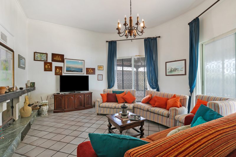 Villa Isidoro - Sea View and Garden, 50m to Beach